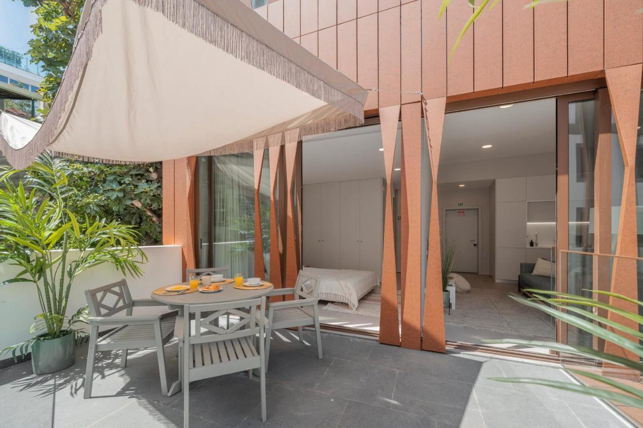 Cine Park Residences By An Island Apart フンシャル エクステリア 写真
